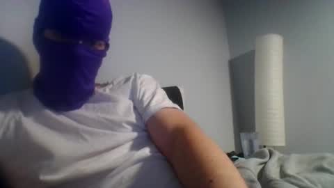 Snapshot of bennybueno chatting on 06/12/26, 04:22 bennybueno online show from 06/12/26, 04:22