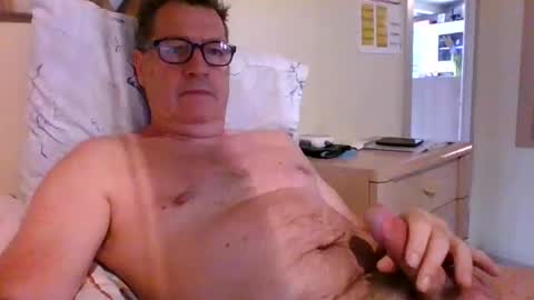 Snapshot of bennybutterfly007 chatting on 09/23/25, 08:17 bennybutterfly007 online show from 09/23/25, 08:17