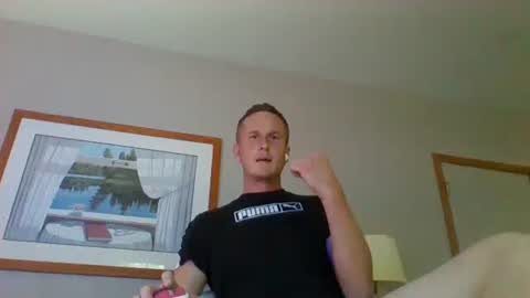 Snapshot of bennyc04041987 chatting on 09/12/25, 03:45 BennyC online show from 09/12/25, 03:45
