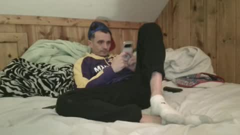 Snapshot of bennymn chatting on 02/16/25, 02:20 benny and innocentvixon online show from 02/16/25, 02:20