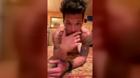Bent Bunny online show from 07/04/26, 04:40