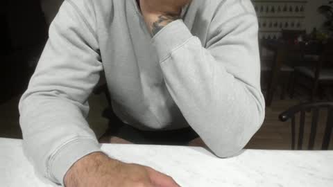 Snapshot of benthebodybuilder chatting on 01/05/25, 04:04 Ben Braxton online show from 01/05/25, 04:04