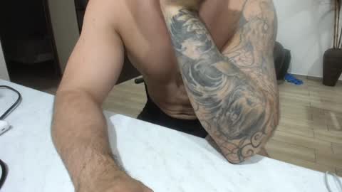 Snapshot of benthebodybuilder chatting on 01/10/25, 03:39 Ben Braxton online show from 01/10/25, 03:39