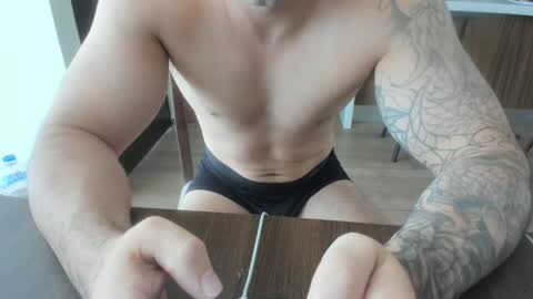 Snapshot of benthebodybuilder chatting on 01/10/25, 03:37 Ben Braxton online show from 01/10/25, 03:37