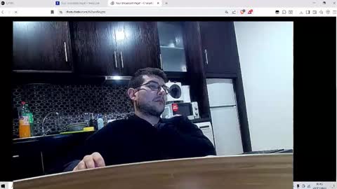 Snapshot of bentley_pt chatting on 11/24/25, 12:43 BentleyPT online show from 11/24/25, 12:43