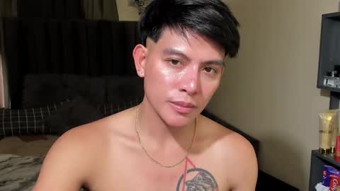 Snapshot of bentlyfuck chatting on 09/18/25, 05:42 bentlyfuck online show from 09/18/25, 05:42