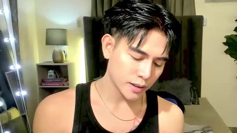 Snapshot of bentlyfuck chatting on 11/27/25, 04:47 bentlyfuck online show from 11/27/25, 04:47