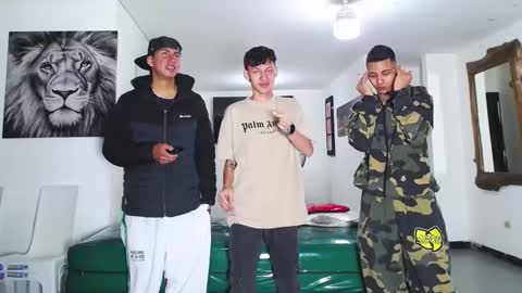 benz boys online show from 09/28/25, 12:32