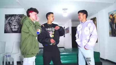 benz boys online show from 10/01/25, 12:11