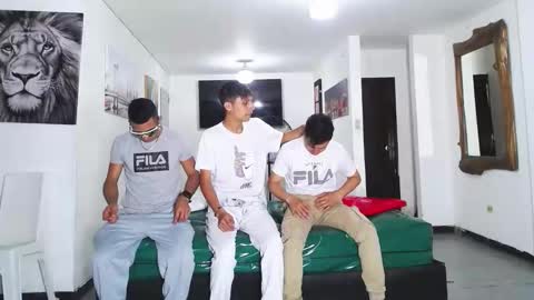 benz boys online show from 10/03/25, 12:02