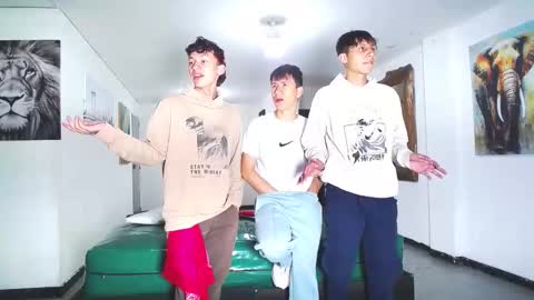 benz boys online show from 10/10/25, 12:04