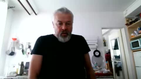 Snapshot of berg_boy chatting on 01/11/26, 09:03 Martin online show from 01/11/26, 09:03