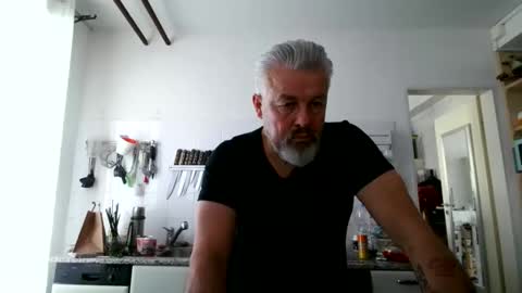 Snapshot of berg_boy chatting on 01/17/26, 11:26 Martin online show from 01/17/26, 11:26