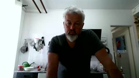 Snapshot of berg_boy chatting on 03/17/26, 08:39 Martin online show from 03/17/26, 08:39