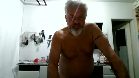Snapshot of berg_boy chatting on 03/19/26, 11:53 Martin online show from 03/19/26, 11:53
