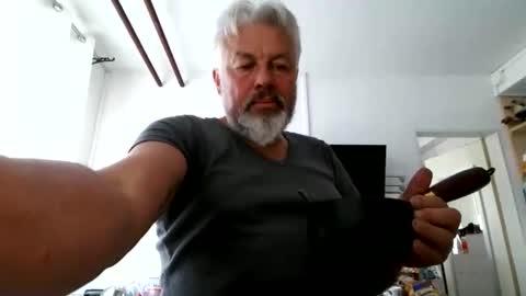 Snapshot of berg_boy chatting on 03/26/26, 11:38 Martin online show from 03/26/26, 11:38