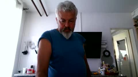 Snapshot of berg_boy chatting on 03/28/26, 07:30 Martin online show from 03/28/26, 07:30