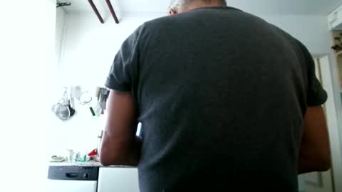 Snapshot of berg_boy chatting on 04/03/26, 06:00 Martin online show from 04/03/26, 06:00