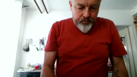 Snapshot of berg_boy chatting on 04/07/26, 04:07 Martin online show from 04/07/26, 04:07