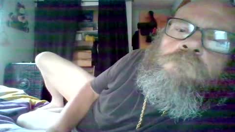 Snapshot of bergeeric1970 chatting on 06/19/26, 12:53 bergeeric1970 online show from 06/19/26, 12:53