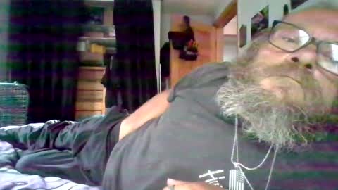 Snapshot of bergeeric1970 chatting on 06/30/26, 12:17 bergeeric1970 online show from 06/30/26, 12:17