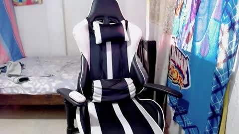 Snapshot of bergon30 chatting on 02/19/25, 02:34 Bergon77 online show from 02/19/25, 02:34