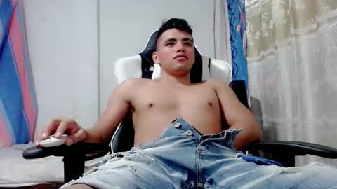 Snapshot of bergon30 chatting on 03/07/25, 06:22 Bergon77 online show from 03/07/25, 06:22