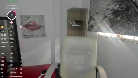 Snapshot of berlin_kaiser chatting on 12/24/24, 04:30 Berlin online show from 12/24/24, 04:30