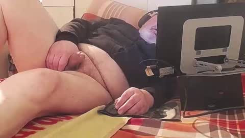 berlinerbaer1963 online show from 09/23/25, 07:28