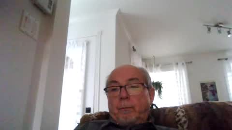 Snapshot of bernard1102 chatting on 01/01/25, 05:33 bernard1102 online show from 01/01/25, 05:33