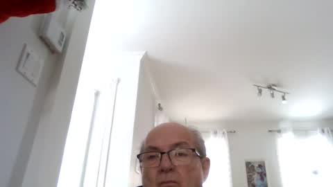 Snapshot of bernard1102 chatting on 01/06/25, 06:20 bernard1102 online show from 01/06/25, 06:20