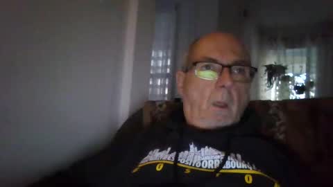 Snapshot of bernard1102 chatting on 09/20/25, 10:55 bernard1102 online show from 09/20/25, 10:55