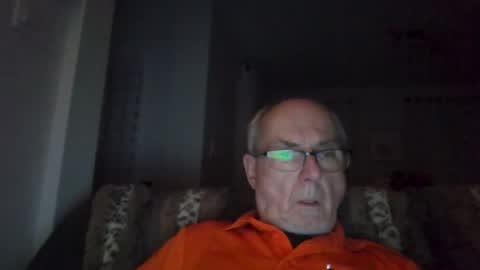 Snapshot of bernard1102 chatting on 10/06/25, 11:02 bernard1102 online show from 10/06/25, 11:02