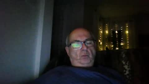 Snapshot of bernard1102 chatting on 01/08/26, 02:14 bernard1102 online show from 01/08/26, 02:14