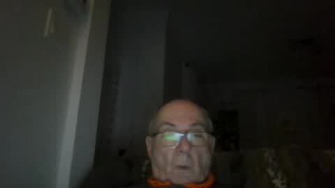 Snapshot of bernard1102 chatting on 02/13/26, 01:45 bernard1102 online show from 02/13/26, 01:45