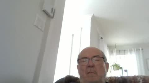 Snapshot of bernard1102 chatting on 03/19/26, 12:53 bernard1102 online show from 03/19/26, 12:53