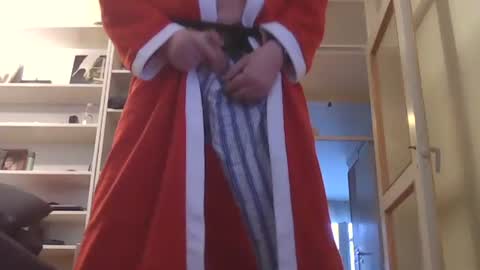 Snapshot of berra3232 chatting on 12/24/24, 10:55 berra online show from 12/24/24, 10:55