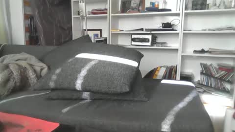 Snapshot of berra3232 chatting on 10/11/25, 10:03 berra online show from 10/11/25, 10:03