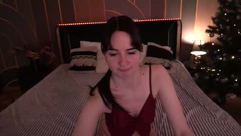 Snapshot of berrydiva chatting on 01/18/26, 07:23 Violette online show from 01/18/26, 07:23