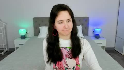 Snapshot of berrydiva chatting on 05/02/26, 08:14 Violette online show from 05/02/26, 08:14