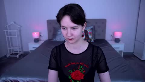Snapshot of berrydiva chatting on 06/09/26, 01:12 Violette online show from 06/09/26, 01:12