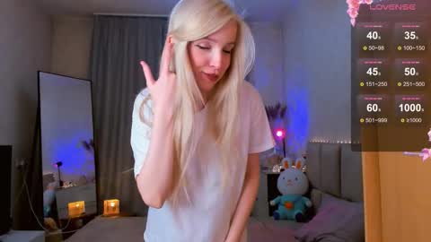 Snapshot of berrylush chatting on 10/15/25, 03:45 Katte online show from 10/15/25, 03:45