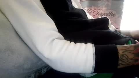 ToxicPipe757 online show from 12/14/25, 03:39