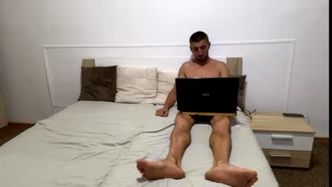 Alex and Victoria online show from 08/04/26, 08:11