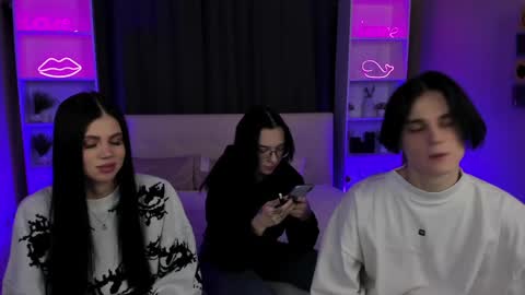 Danny and Kira online show from 01/19/25, 08:29