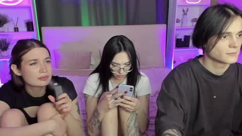 Danny and Kira online show from 01/23/25, 11:37