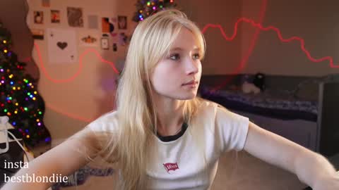 Chloe Next stream on Friday online show from 12/20/24, 06:13