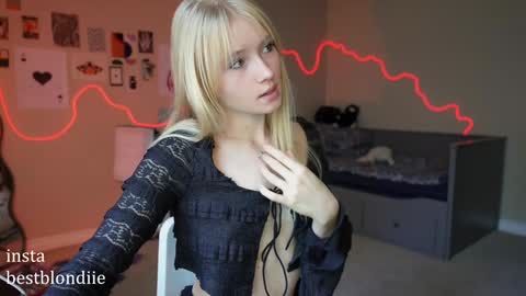 Chloe Next stream on Friday online show from 01/25/25, 05:08
