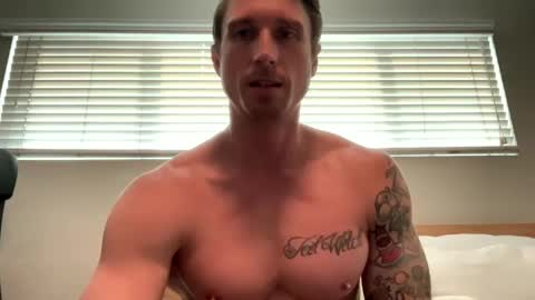 Snapshot of bestcoast35 chatting on 02/21/25, 10:26 Bestcoast3579 online show from 02/21/25, 10:26