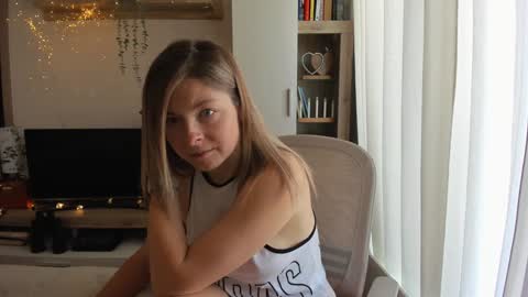 Vicky   online show from 03/03/26, 08:20